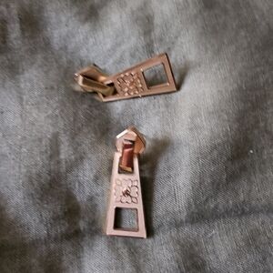 Pidgin doll zipper earrings